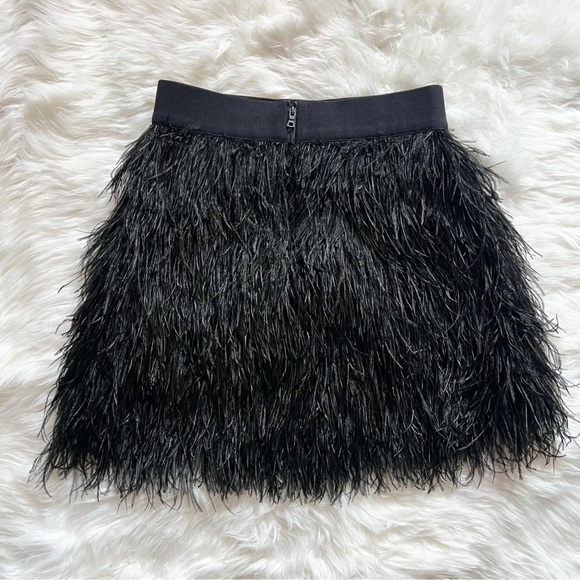 New! ALICE + OLIVIA Cina Ostrich Feather Mini Skirt - Picture 8 of 10